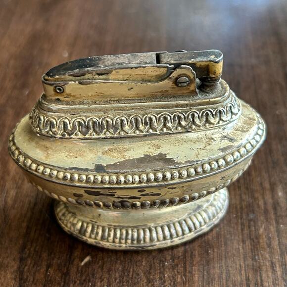 Vintage Ronson Queen Anne Table Lighter - Picture 3 of 8